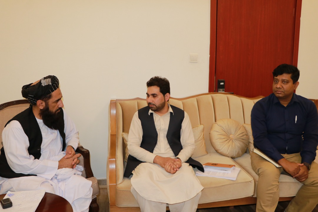 برک موسسې له استازو سره لیدنه