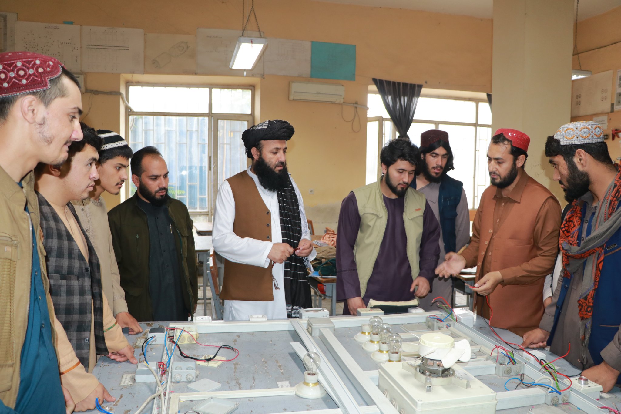 انستیوت انرژی و آب